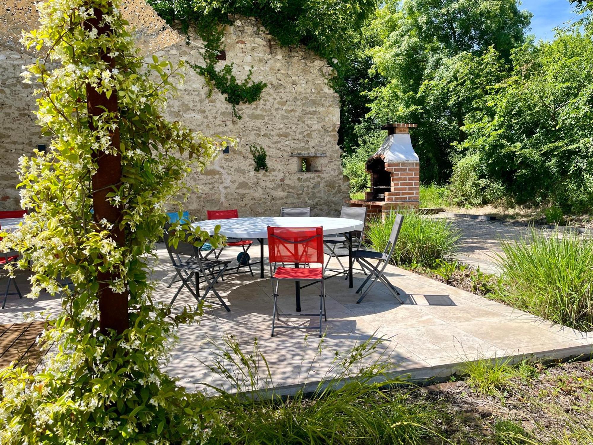 Gite Campagne Famille 15 Pers Piscine Chauffee Jeux Enfants Petanque Saint-Sauvy Exterior photo